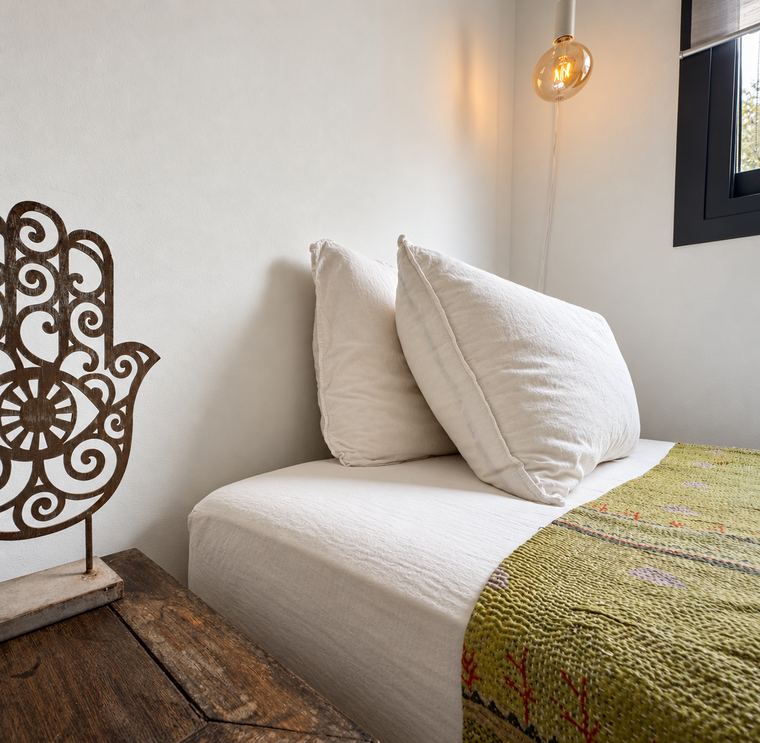 Bedroom detail